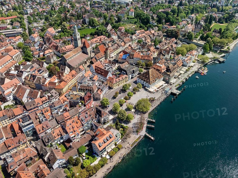 Aerial view of Überlingen on Lake Constance with the historic old town and the lakeside promenade, promenade, Lake Constance district, Baden-Württemberg, Germany