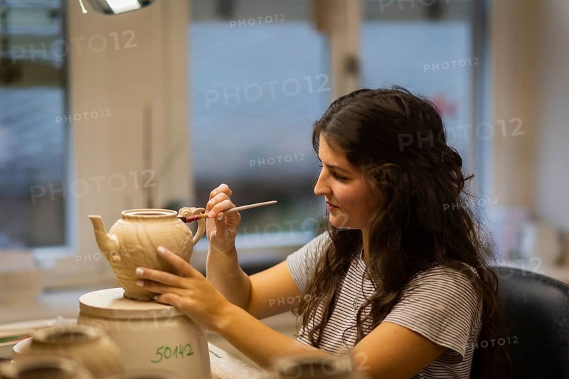 Meissen is the oldest porcelain manufactory in Europe and has stood for unique craftsmanship since its foundation in 1710. Bossing a jug