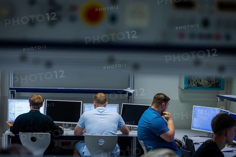 Vocational training of skilled workers for the electrical engineering sector of the future. The planned new construction of the BSZ Electrical Engineering Centre in Dresden, which is being funded with 100 million euros, will increase training capacities. This will benefit the large chip industry and medium-sized companies in Saxony, Dresden, Saxony, Germany