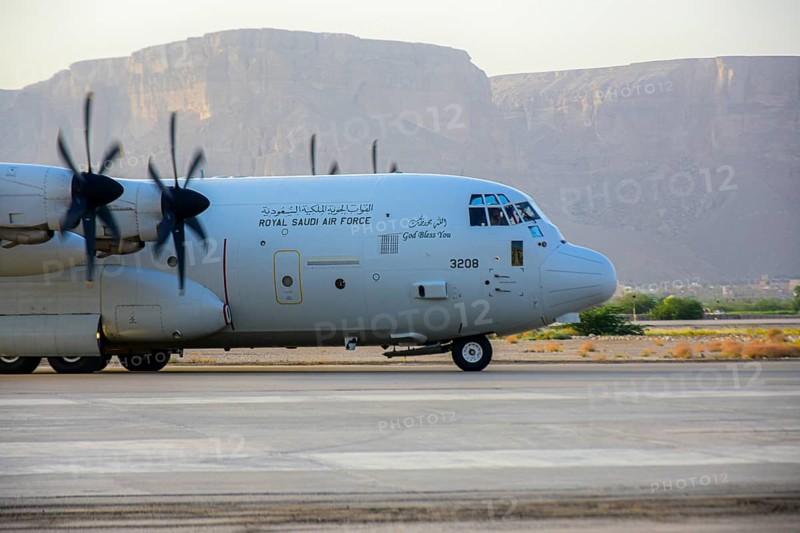 In Seiyun, Yemen on January 04, 2026, a Royal Saudi Air Force transport aircraft arrives at Seiyun Airport carrying humanitarian aid for the city. This mission follows the withdrawal of UAE-backed STC forces and the takeover by the Yemeni Armed Forces, aimed at supporting the local population after the recent military operations and Saudi airstrikes in the region, Hadhramaut, Seiyun, Yemen