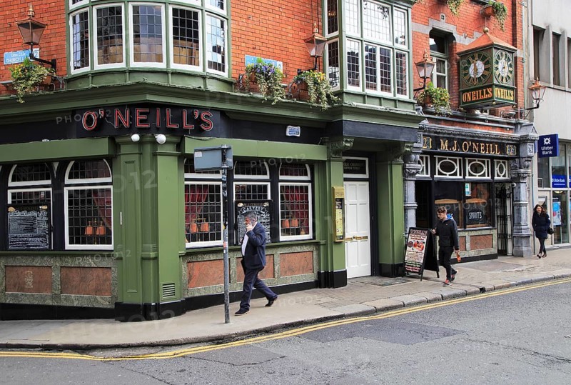 O'Neill's traditional pub, city of Dublin, Ireland, Irish Republic