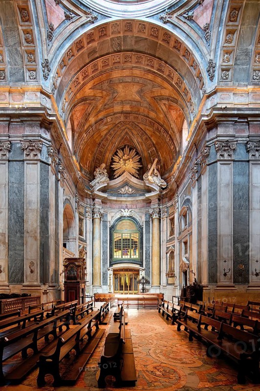 Estrela Basilica and Convent of the Most Sacred Heart of Jesus, Central nave and ceiling, Lisbon, Portugal