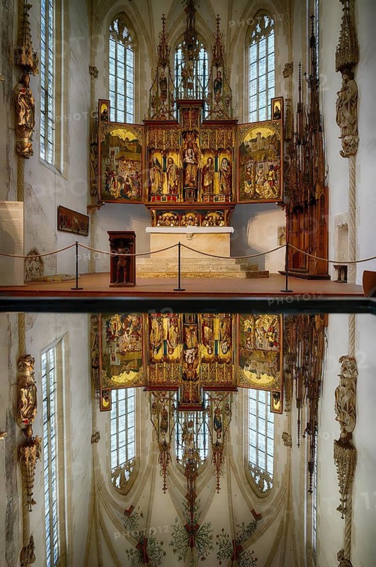 Interior photo, reflection, high altar, shrine and predella, chancel with movable pair of double wings suitable for the festivals of the church year, Ulm school, choir room, monastery church, Blaubeuren Abbey, Swabian Jura, Baden-Württemberg, Germany
