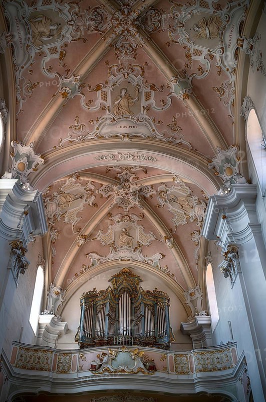 Interior view, organ in the gallery, the monastery's collegiate church and the present-day St Vitus Basilica, black and white, Ellwangen (Jagst), Baden-Württemberg, Germany