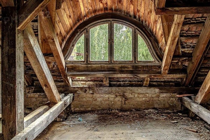 Morbid roof truss and dormer in the former lung hospital and lost place Heilstätte Grabowsee building complex, Oranienburg, Brandenburg, Germany