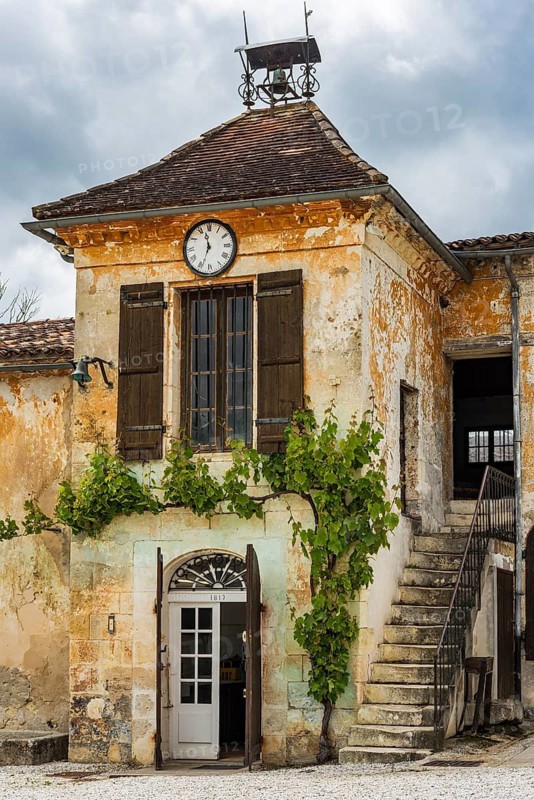 Typical historic estate of a winery in the Mèdoc region, France