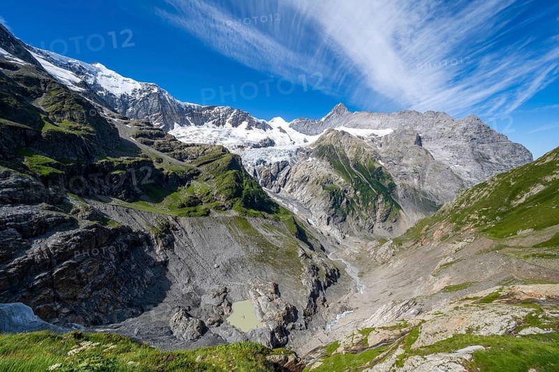 Mountain panorama, picturesque high alpine mountain landscape with Grindelwald-Fiescherfirn glacier, hiking to Schreckhornhütte, Bernese Oberland, Switzerland