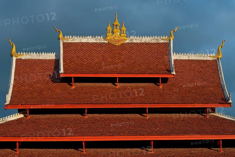 Ornate Laotian roof, Buddhist temple, monastery, Wat May Souvannapoumaram, Luang Prabang, Laos, Southeast Asia