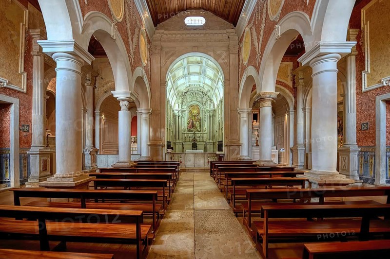 Santa Maria da Alcacova Church, Central Nave and choir, Santarem, Ribatejo, Portugal