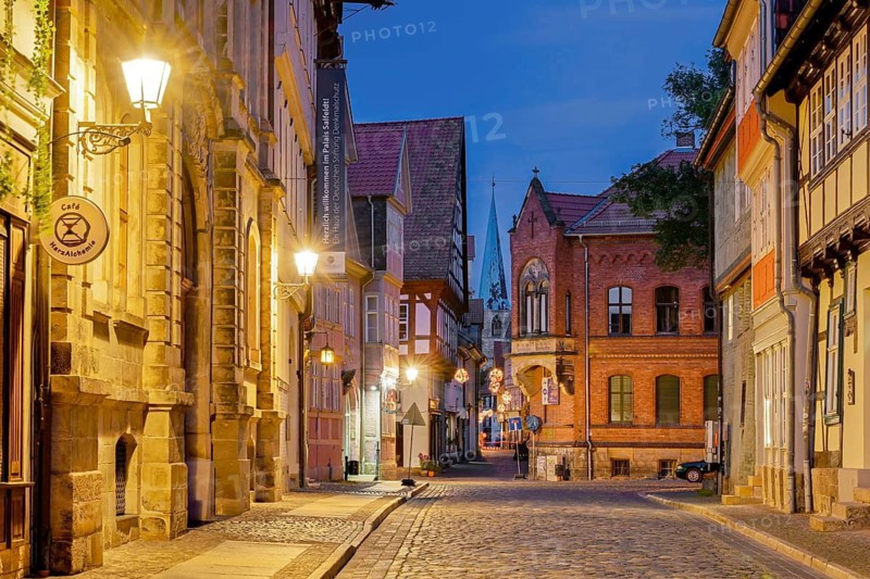 Gasse illuminates Quedlinburg Harz Germany