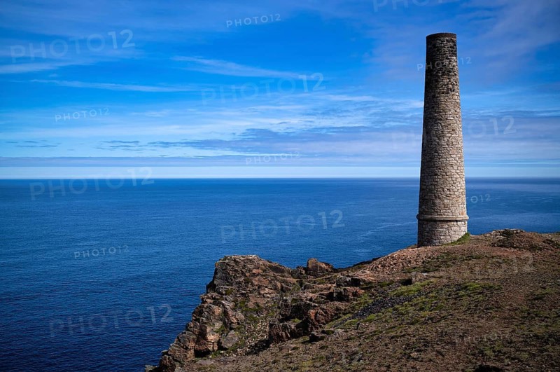 Chimney, ruin, Levant mine, tin mine, tin mine, mining, Pendeen, Trewellard near St Just in Penwith, Cornwall, England, Great Britain, Great Britain