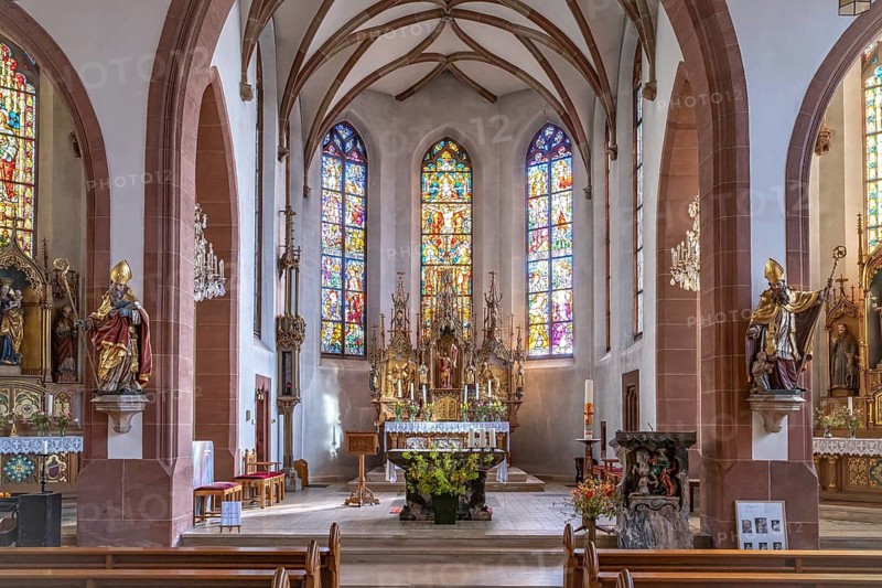 Altar of the Catholic Church of St. Martin in Sankt Martin Südliche Weinstraße, Rhineland-Palatinate, Germany