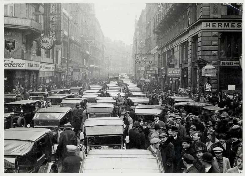Vienna, Austria, strike, taxi drivers, vintage cars, paralyzed traffic, crowded street scene with numerous cars and people in an urban environment, 27.1.1933