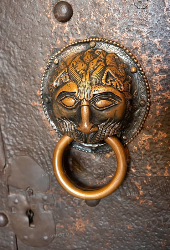 Historic Door Knocker, Löwenkopf, Frauenwörth Abbey, Fraueninsel, Chiemsee, Upper Bavaria, Bavaria, Germany