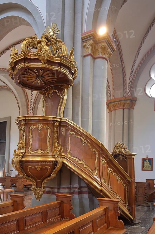 Baroque golden magnificent pulpit with pulpit cover, handicrafts, interior view, church pews, Bonn Minster, Münsterplatz, Center, Bonn, North Rhine-Westphalia, Germany