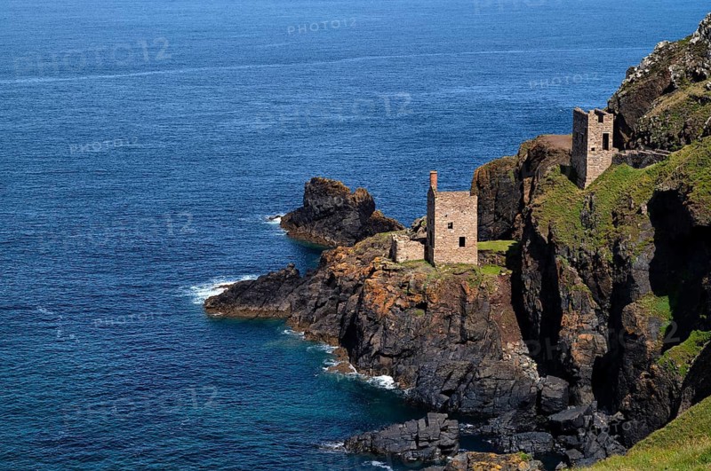 Ruin, Crown Mine engine houses, Botallack Tin Mine, tin mine, tin mine, mining, Pendeen, Trewellard near St Just in Penwith, coast, cliffs, Cornwall, England, Great Britain, Great Britain