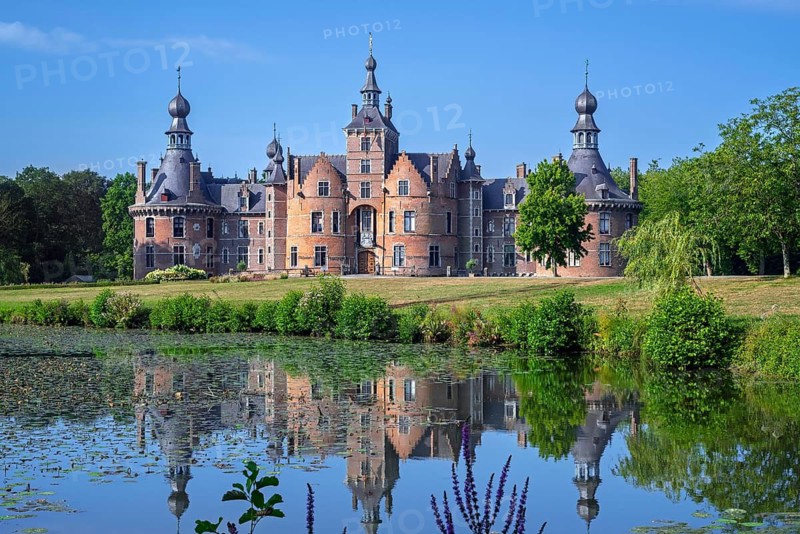Ooidonk Castle, Kasteel van Ooidonk, 16th century Flemish Renaissance moated castle at Sint-Maria-Leerne in summer, Deinze, East Flanders, Belgium