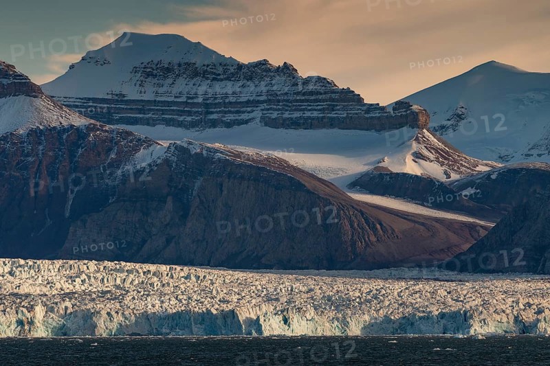 Colletthogda, Kronebreen or Crown Glacier, Kongsfjord or Kongsfjorden, Spitsbergen archipelago, Svalbard, Norway