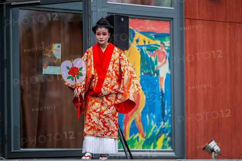 Art summer at the Red House 2026 from June 6 to August 30. Japanese dance performance by the master of traditional Ry-uky-u dance and Uta-Sanshin, Riko Sugama, Dippelsdorf, Saxony, Germany