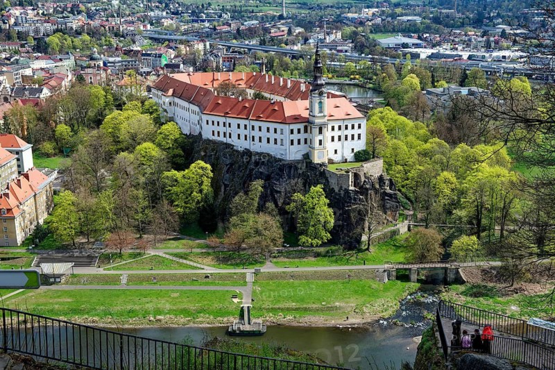 View from the shepherd's wall to Decín Castle, Tetschner Castle on the Elbe, view, viewpoint, Decin, Decín, Bohemia, Czech Republic, Czech Republic