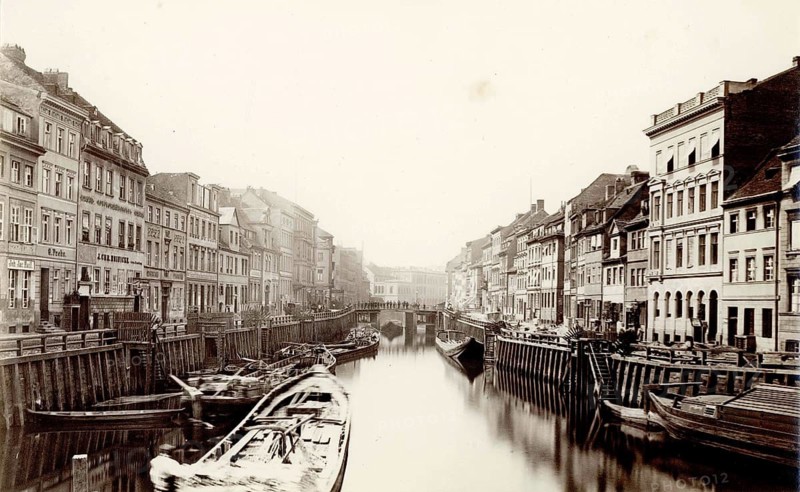 Berlin, Mitte, Friedrichsgracht, Spree, Spreekähne, Zillen, old town, picturesque city canal with narrow boats and houses standing close to each other, around 1870