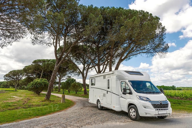 Vacation with a motorhome at a winery in France