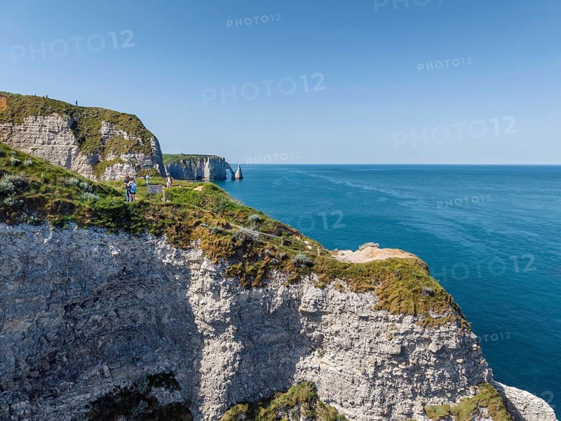Aerial view, top down view of the Falaise d'Amont rock formation with the Porte d'Amont rock gate at low tide, Étretat, Alabaster Coast, La Côte d'Albâtre, chalk cliffs, English Channel, Seine-Maritime, Normandy, France