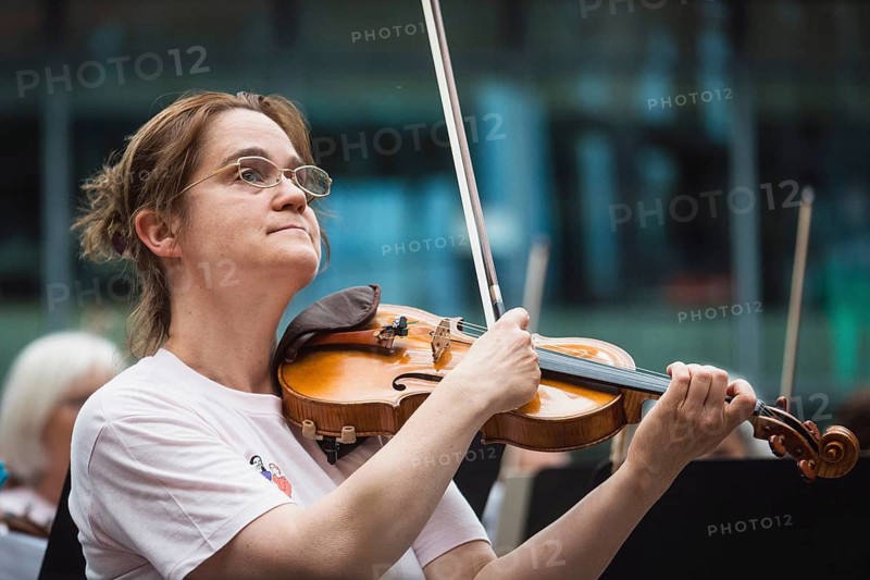 Symphonic Mob by the German Symphony Orchestra (DSO), conducted by its future principal conductor Kazuki Yamada, on 20 June 2026. Professional and amateur musicians will perform works by Brahms, Mozart, Haydn and Bizet together at the former Sony Centre in Berlin's Potsdamer Platz