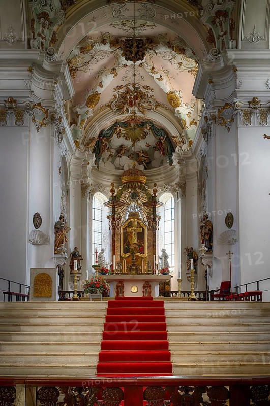 Interior view, chancel, altar, high altar, collegiate church of the monastery and present-day St Vitus Basilica, black and white, Ellwangen (Jagst), Baden-Württemberg, Germany