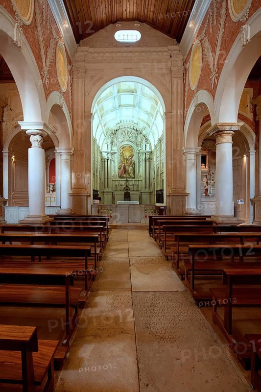 Santa Maria da Alcacova Church, Central Nave and choir, Santarem, Ribatejo, Portugal