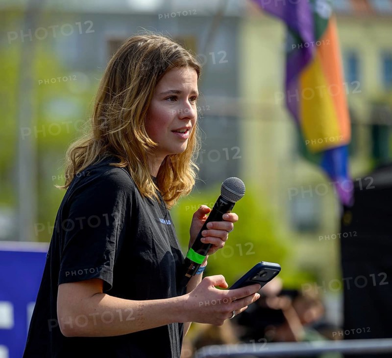 Luisa Neubauer speaks at the demonstration from the Renewable Energy Alliance with Fridays for Future, NGOs and associations, Berlin, 18.04.2026