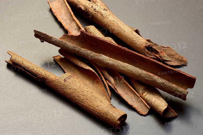 Cinnamon, dried cinnamon bark, cinnamomum
