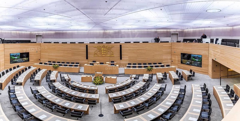 Empty meeting room in front of the start of the plenary session. Constituent session of the 18th state parliament of Baden-Württemberg. Strange: The Greens and CDU are equally strong, with 56 members each. AfD has 35 members of parliament, the SPD 10. Stuttgart, Baden-Württemberg, Germany