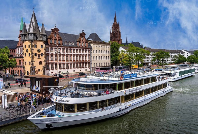 Passenger ships at Primus pier Eiserner Steg, Mainkai, round trip and sightseeing, Frankfurt am Main, Hesse, Germany