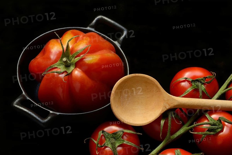 Oxheart tomato in pots and vine tomatoes, Solanum lycopersicum