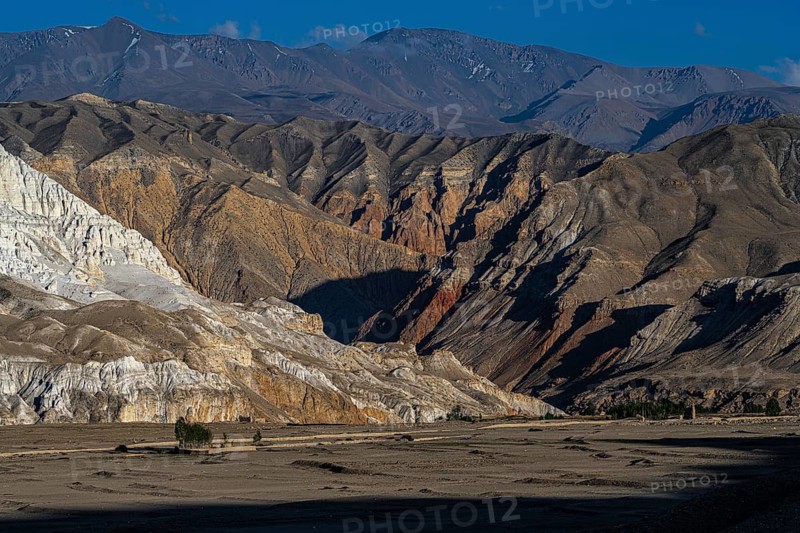 Mountain landscape, erosion landscape near Lo Manthang, evening light, Mustang, Upper Mustang, former kingdom, Himalayas, Nepal