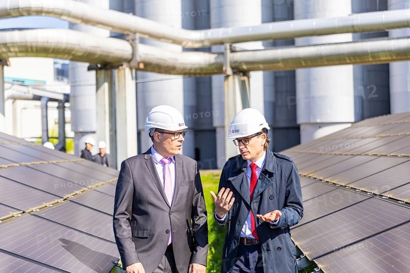 Innovationskraftwerk Dresden-Reick Saxony's Minister of Economics and Energy Dirk Panter, SachsenEnergie Board Member Dr. Axel Cunow, Dresden, Saxony, Germany