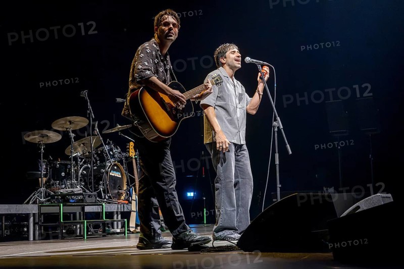 Pablo Giménez, guitarist and Facundo Castaño, singer, El Zar, Latin, rock, pop, duo, Argentina, live, 16.07.2026, Uber Eats Music Hall, Berlin, Germany < english> El Zar, Latin band, Argentina, live, July 16, 2026, Uber Eats Music Hall, Berlin, Germany