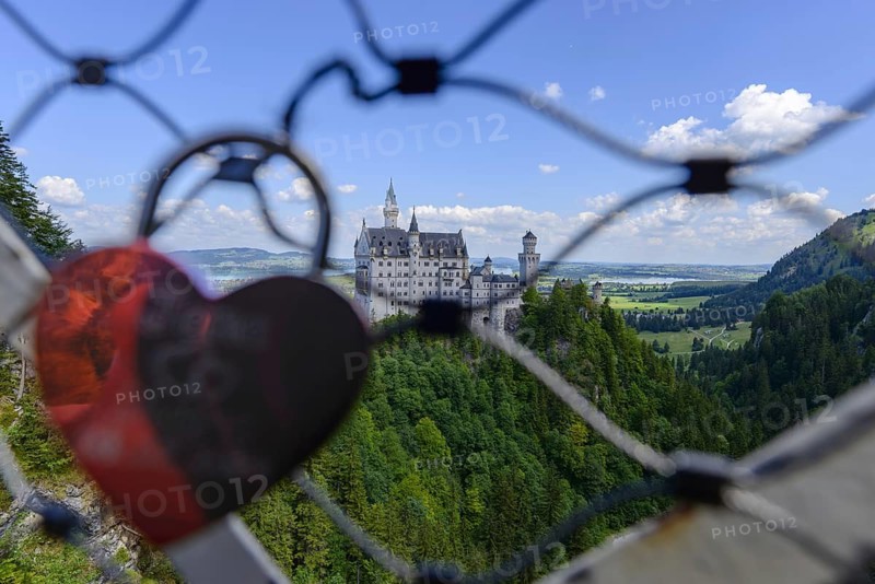 Love Castle on Marienbrücke over the Pöllat Gorge, behind Neuschwanstein Castle near Hohenschwangau, Romantic Road, Ostallgäu, Allgäu, Bavaria, Germany