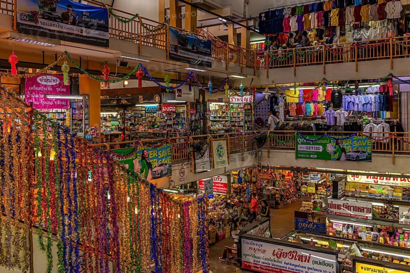 Convenience Shopping Center, Kad Luang Warorod Market, Chiang Mai Thailand