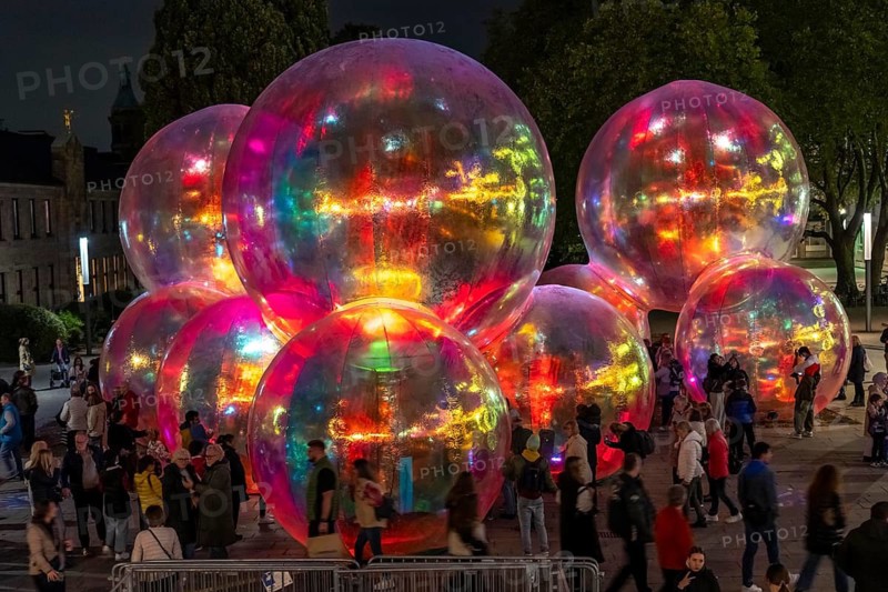 The 10th Essen Light Festival, in the city centre, second largest light art festival in Germany, light art on the Burgplatz, Evanescent light installation, by the Australian artist duo Atelier Sisu, large bubble-like spheres, with light and sound, Essen, North Rhine-Westphalia, Germany