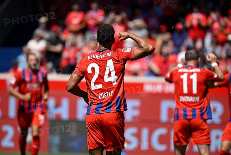 Marcel Costly celebrating a goal for 1. FC Heidenheim 1846 FCH (24) – goal celebration, gesture, Bundesliga, Voith-Arena, Heidenheim, Baden-Württemberg, Germany