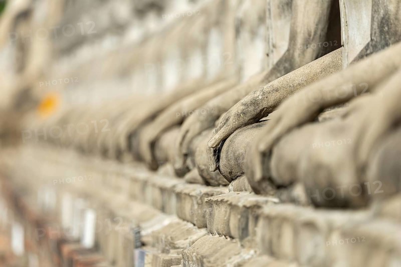 Row of Buddha statues (Bhumispara-mudra, Buddha Gautama at the moment of enlightenment), Great Chedi Chaya Mongkol, Wat Yai Chai Mongkon, Ayutthaya, Thailand