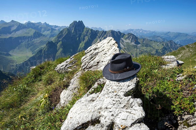 Mountain panorama from Laufbacher-Eckweg to Höfats 2259m, Allgäu Alps, Allgäu, Bavaria, Germany