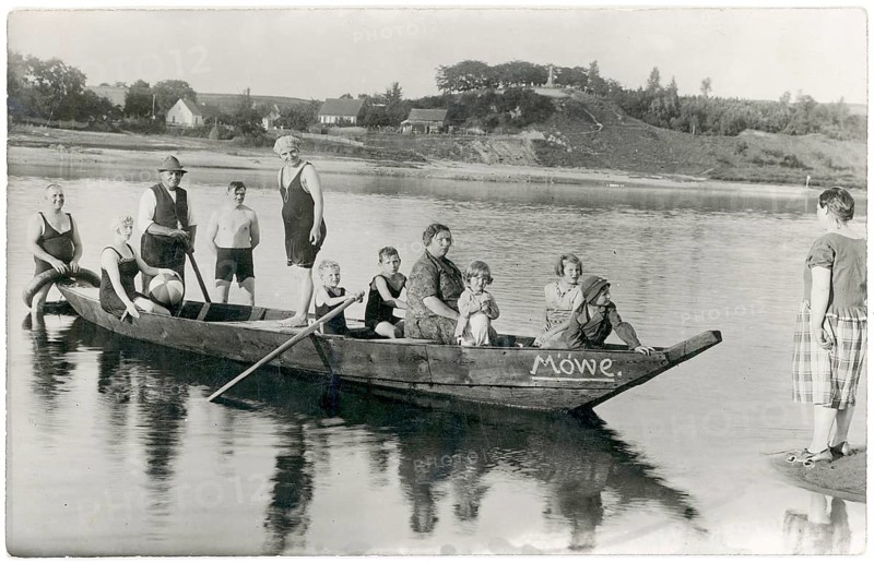 Ferry, crossing, seagull, small boat, river, woman, children, a group of people, including children, on a rowing boat on a lake, around 1926