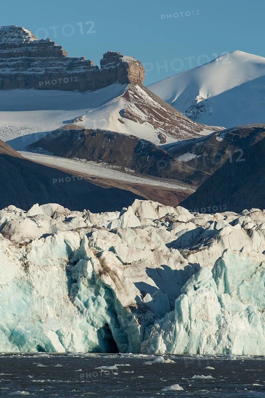 Kronebreen or Kronengletscher Glacier, Kongsfjord or Kongsfjorden, Spitsbergen archipelago, Svalbard, Norway