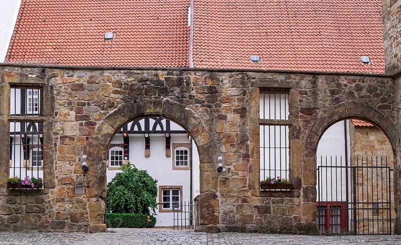 Iburg Castle and Benedictine Abbey, entrance to the courtyard, Bad Iburg, Osnabrücker Land, Lower Saxony, Germany
