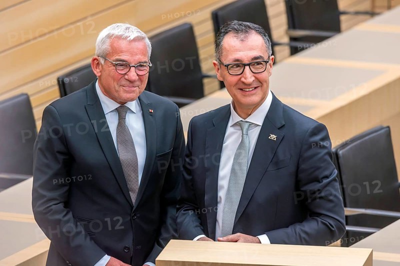 During a break in the session: left Thomas Strobl, CDU, President of the State Parliament, right Cem Özdemir (Bündnis90-Die Grünen), He is the new Minister President of the State of Baden-Württemberg. Stuttgart, Baden-Württemberg, Germany
