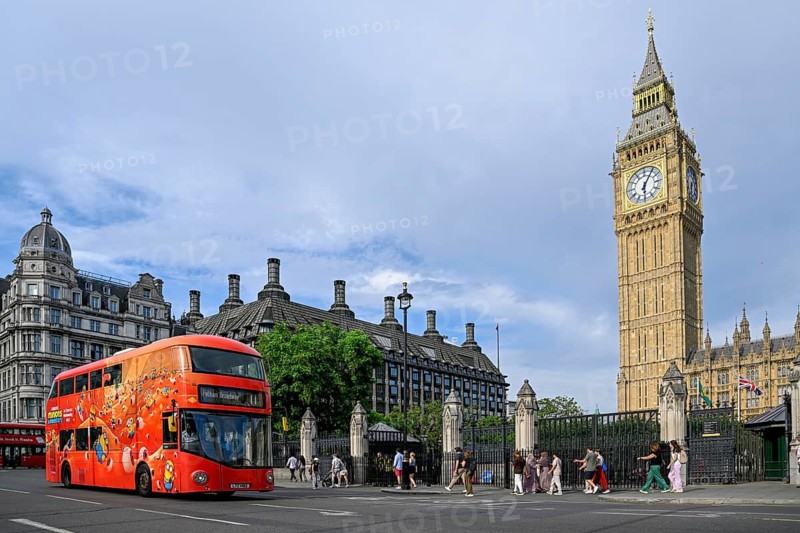 Red double-decker bus in front of Elizabeth Tower with Big Ben, clock tower, Houses of Parliament, City of Westminster, London, England, Great Britain, Great Britain