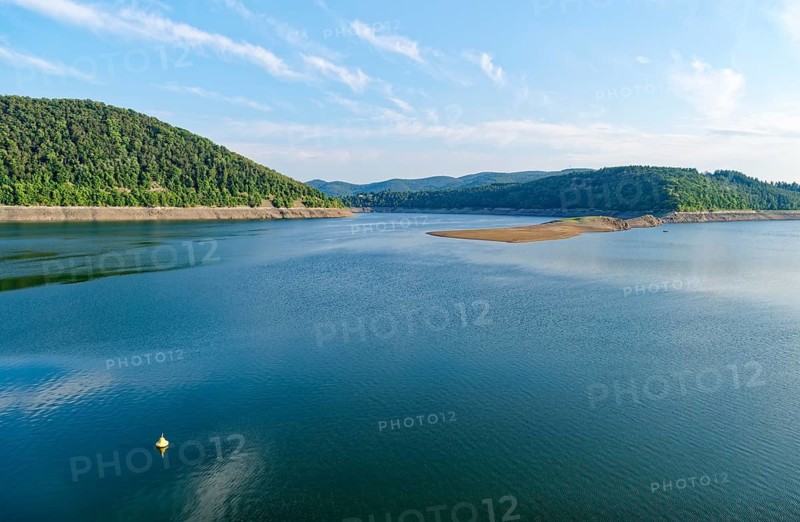 The Edersee, Eder Reservoir, in the Kellerwald-Edersee nature park Park in northern Hesse. Waldeck, Hesse, Germany